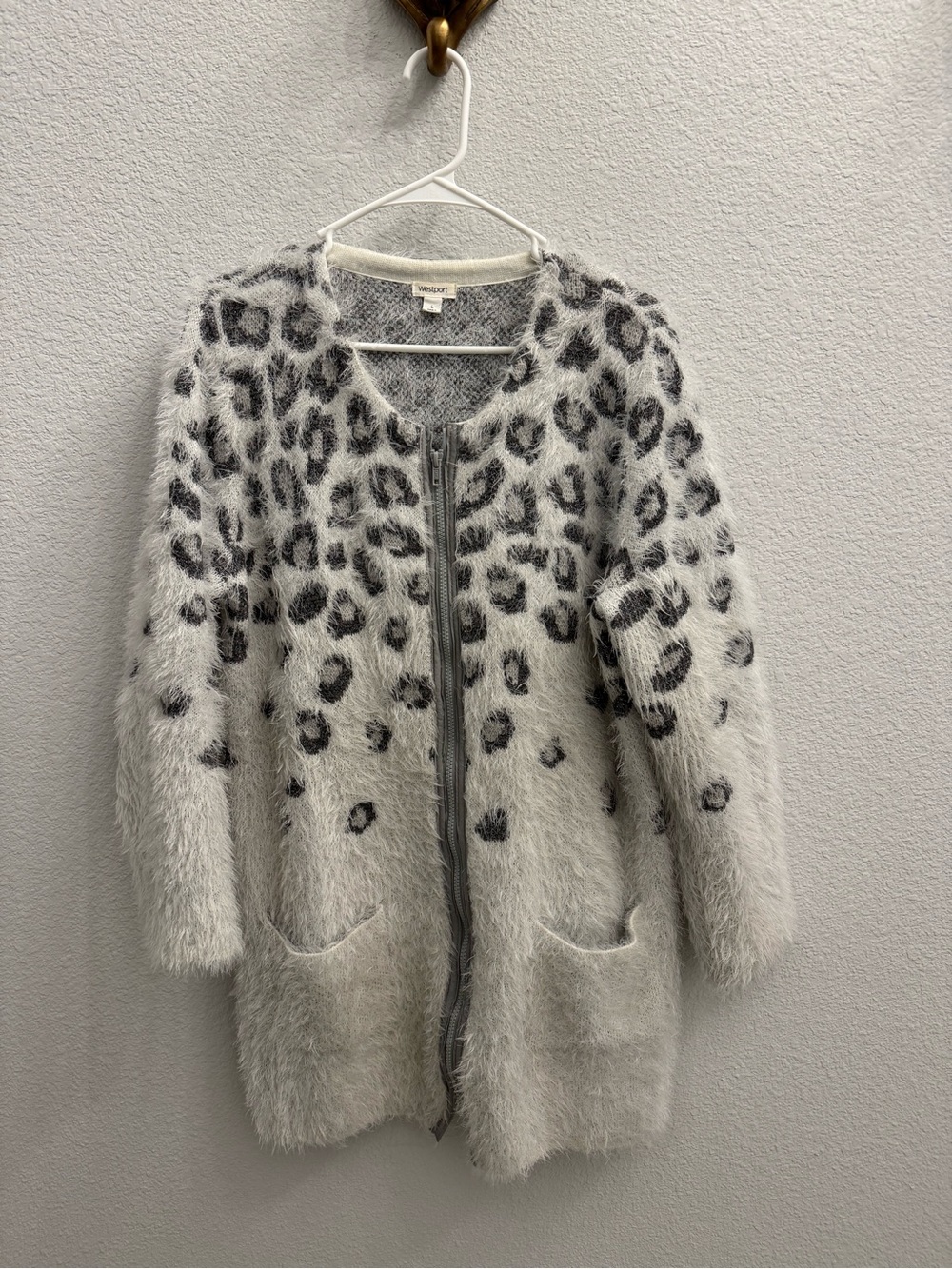 Westport Cream and Gray Leopard-Print Fuzzy Zip Cardigan